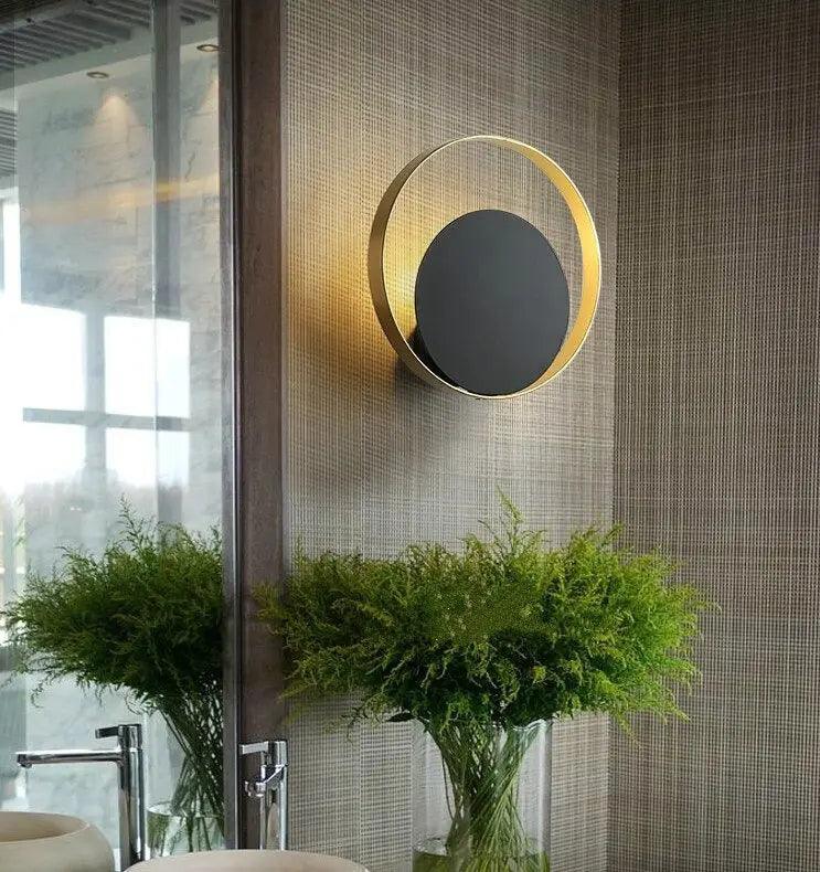 Lumenorth Raven Gold &amp; Black Wall Sconce