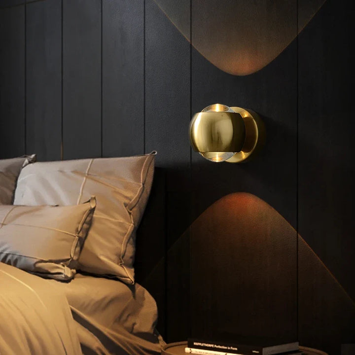 Lumenorth Ingot Brass LED Wall Lamp