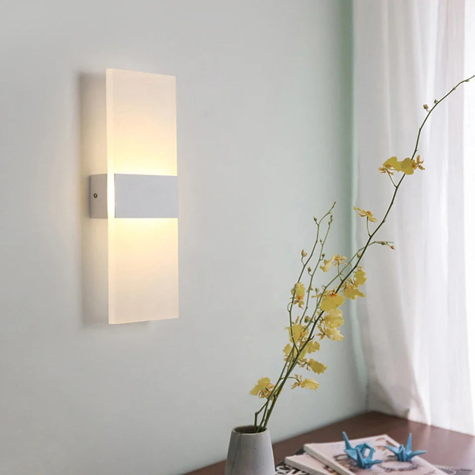 Lumenorth Pulse Rechargeable Wall Light