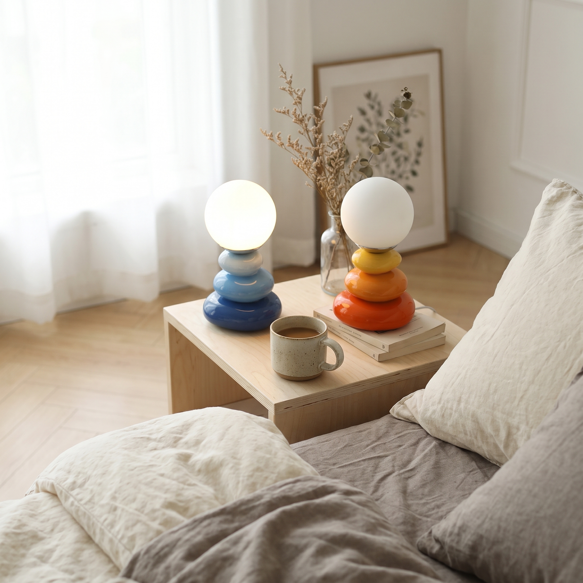 Cairn Bauhaus table lamp in a Scandinavian bedroom