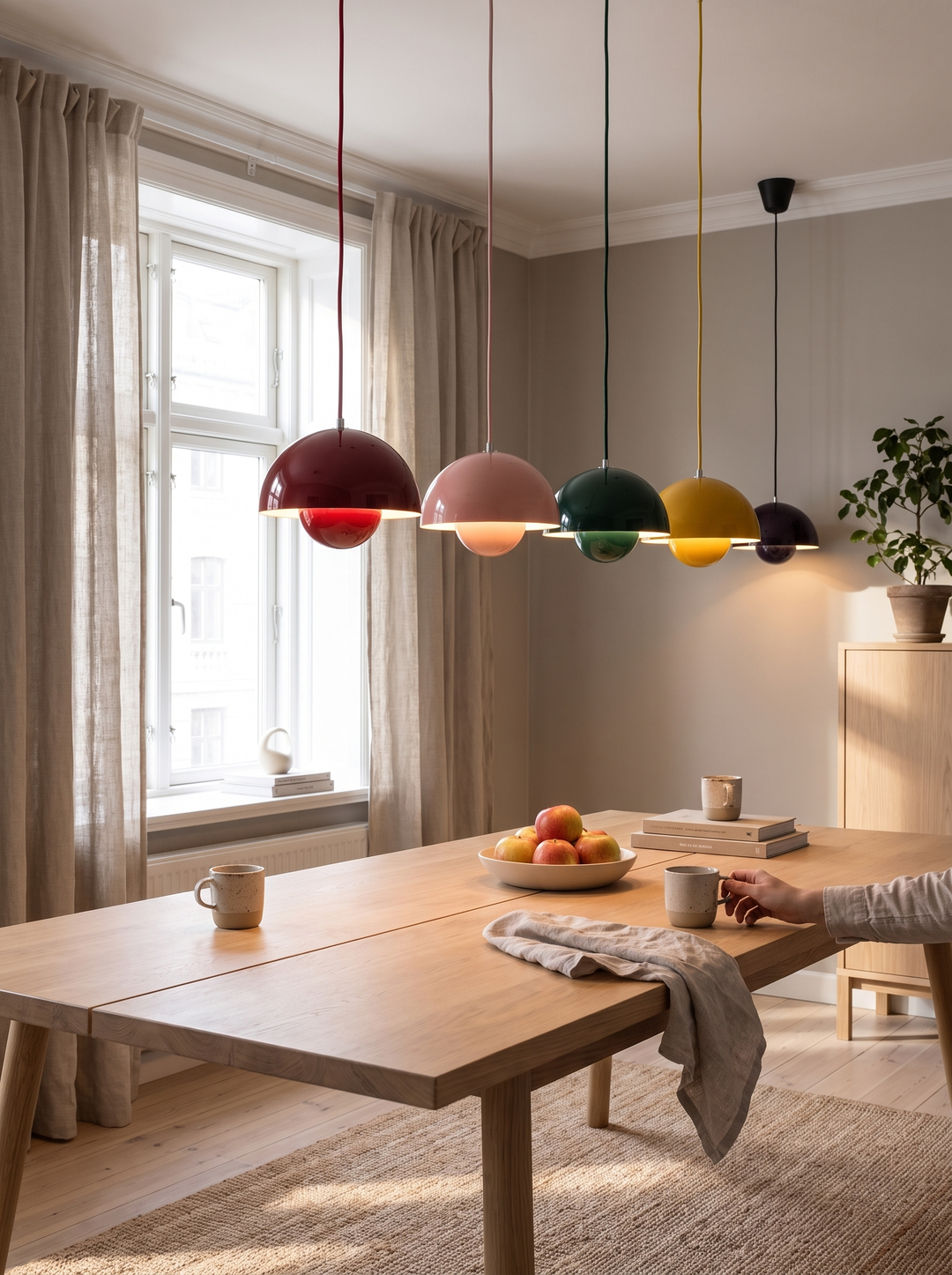Lumenorth Dome Flowerpot Pendant Light in its two hemisphere form