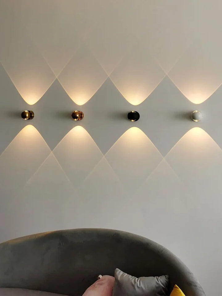 Lumenorth Ingot Brass LED Wall Lamp